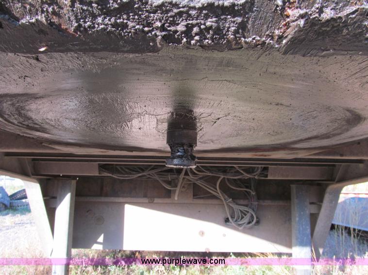 image for item F5533 2005 Trail-Eze TE80HT 48' trailer