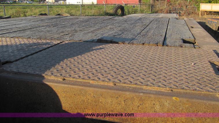 image for item F5533 2005 Trail-Eze TE80HT 48' trailer