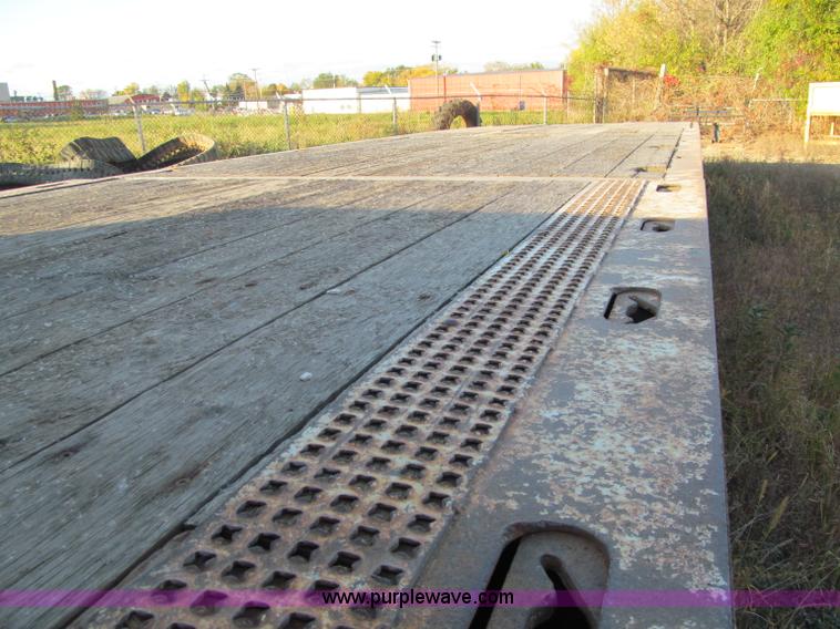 image for item F5533 2005 Trail-Eze TE80HT 48' trailer