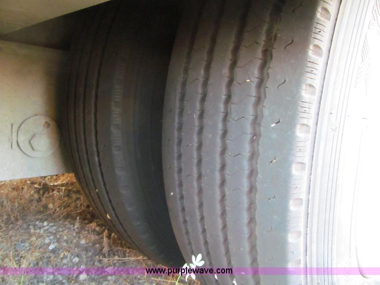 image for item F5533 2005 Trail-Eze TE80HT 48' trailer