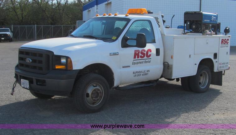 image for item F5535 2006 Ford F350 XL service truck
