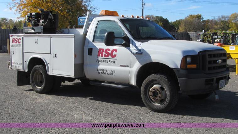 image for item F5535 2006 Ford F350 XL service truck