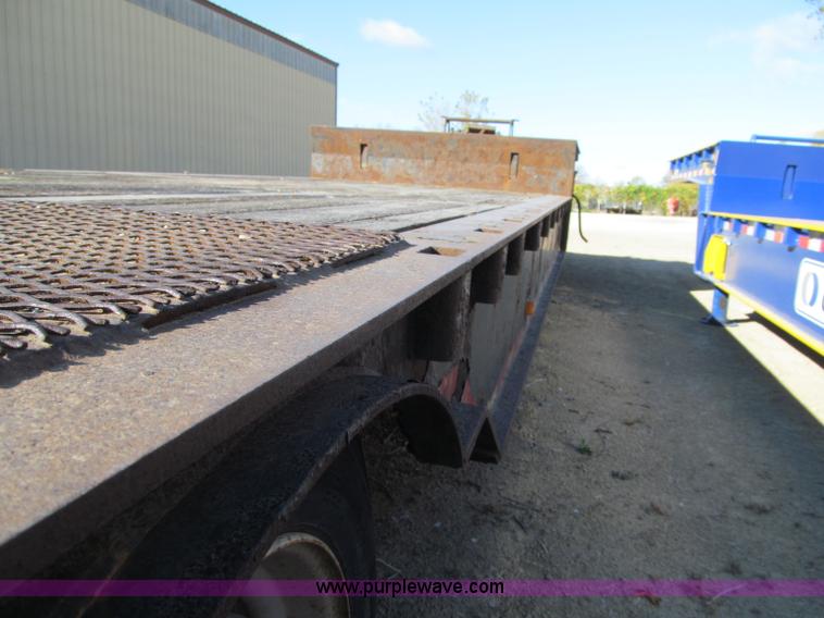 image for item F5536 2006 Ledwell Hydra-Tail triple axle trailer