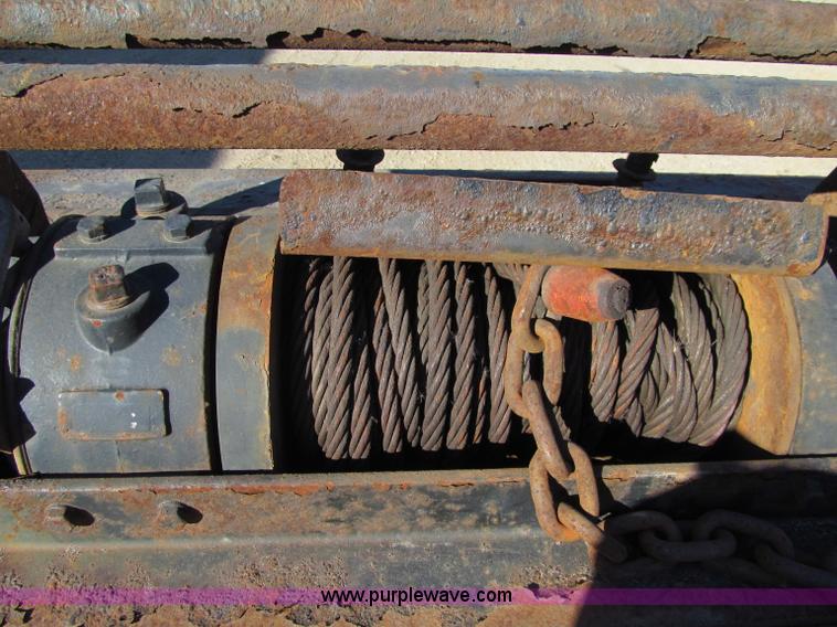 image for item F5536 2006 Ledwell Hydra-Tail triple axle trailer