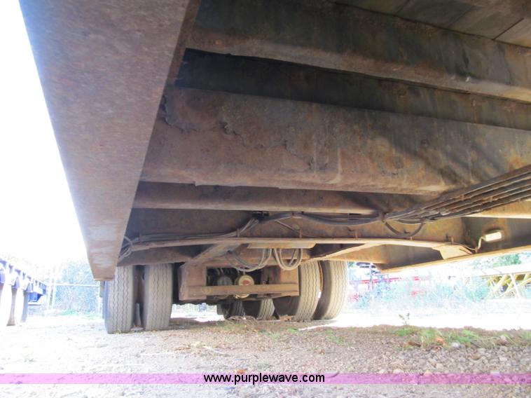 image for item F5536 2006 Ledwell Hydra-Tail triple axle trailer