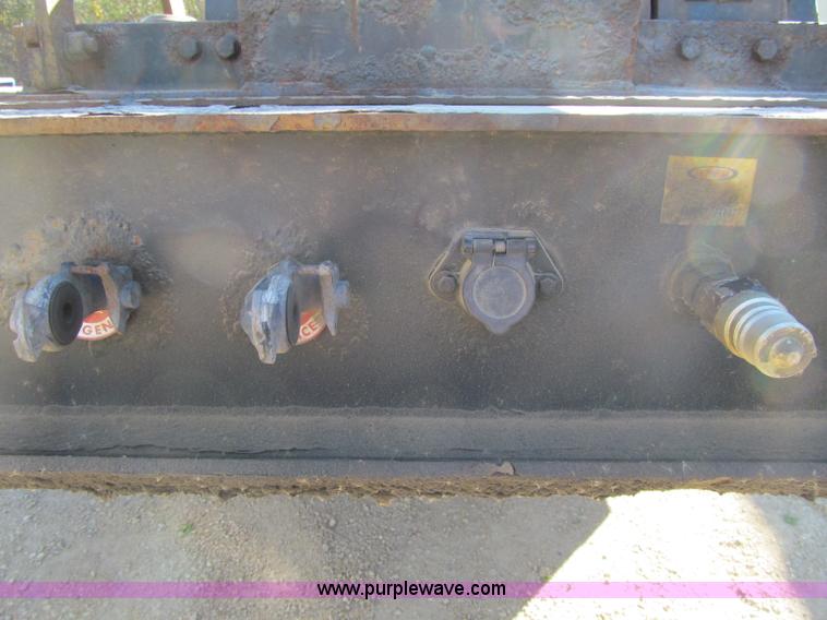 image for item F5536 2006 Ledwell Hydra-Tail triple axle trailer