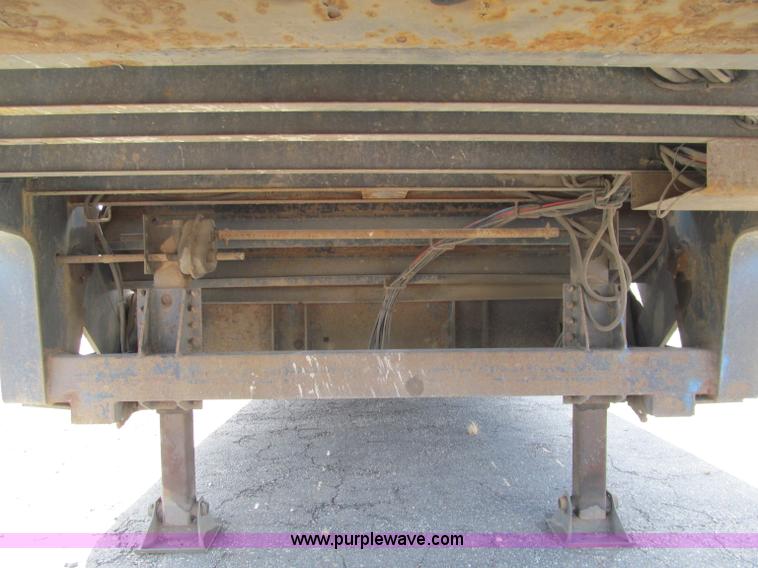 image for item F5537 2005 Trail-Eze TE701 48' slide axle trailer