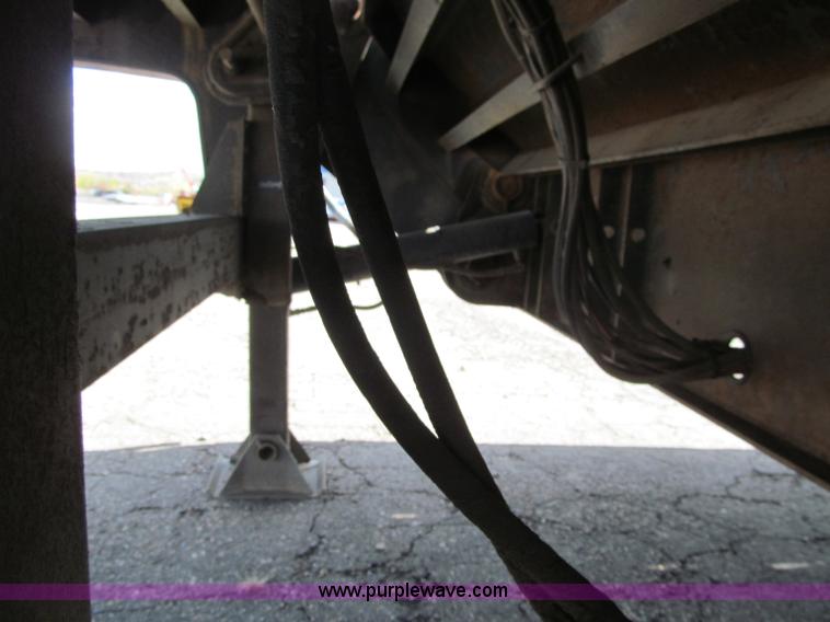 image for item F5537 2005 Trail-Eze TE701 48' slide axle trailer