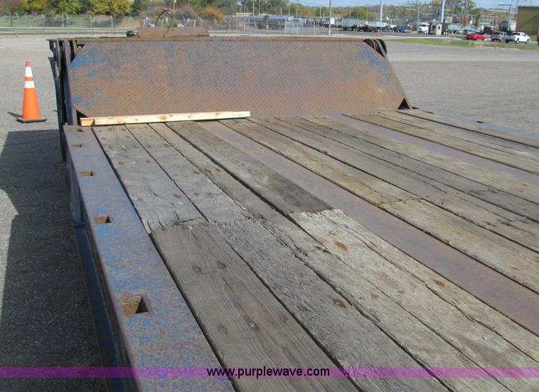 image for item F5537 2005 Trail-Eze TE701 48' slide axle trailer