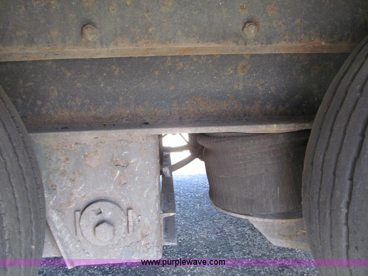 image for item F5537 2005 Trail-Eze TE701 48' slide axle trailer