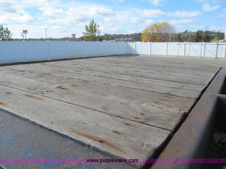 image for item F5537 2005 Trail-Eze TE701 48' slide axle trailer