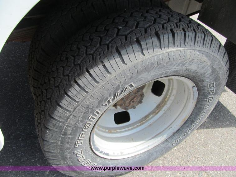 image for item F5538 2006 Ford F350 XL service truck