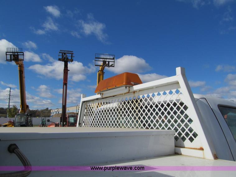 image for item F5538 2006 Ford F350 XL service truck