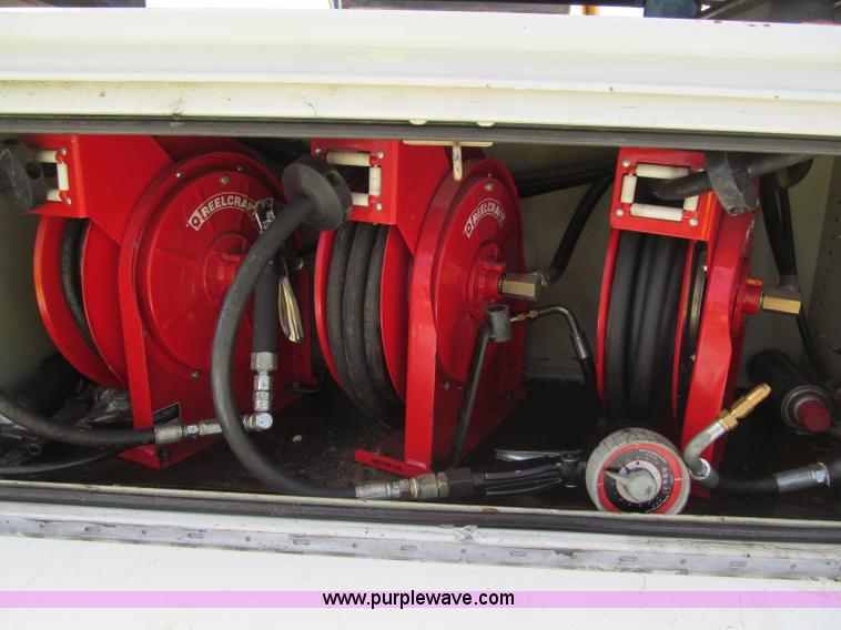 image for item F5538 2006 Ford F350 XL service truck