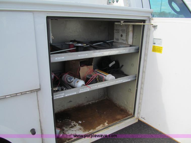 image for item F5538 2006 Ford F350 XL service truck