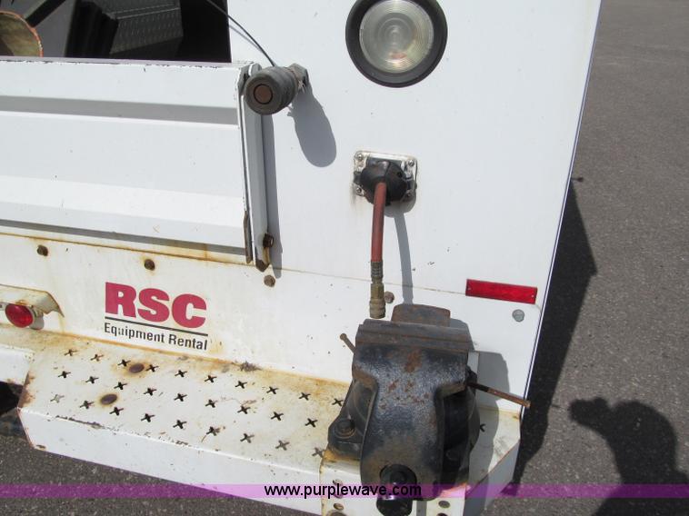 image for item F5538 2006 Ford F350 XL service truck