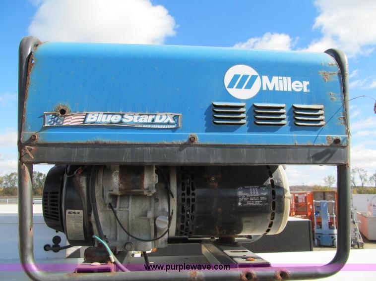 image for item F5538 2006 Ford F350 XL service truck