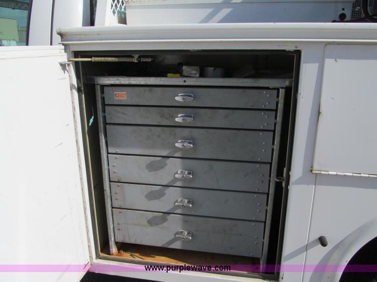 image for item F5538 2006 Ford F350 XL service truck