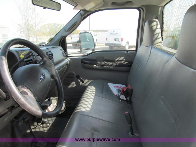 image for item F5538 2006 Ford F350 XL service truck