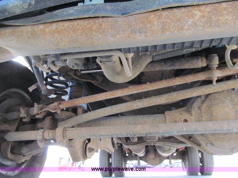 image for item F5538 2006 Ford F350 XL service truck