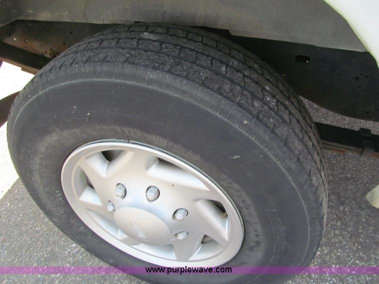 image for item F5539 2007 Ford Econoline E350 cargo van
