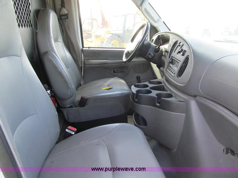 image for item F5539 2007 Ford Econoline E350 cargo van