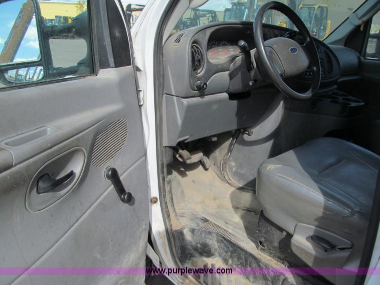 image for item F5539 2007 Ford Econoline E350 cargo van