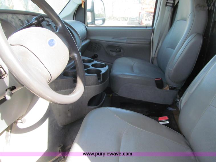 image for item F5539 2007 Ford Econoline E350 cargo van