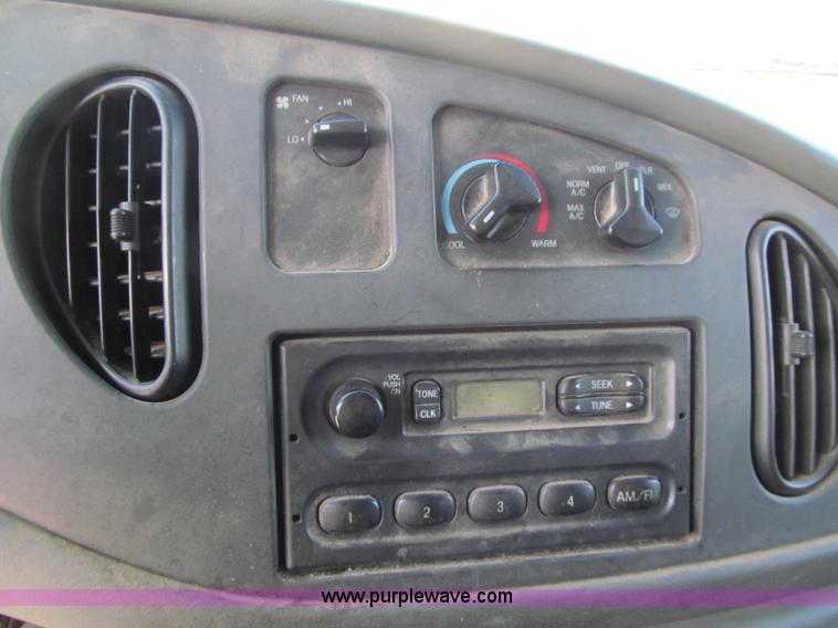 image for item F5539 2007 Ford Econoline E350 cargo van