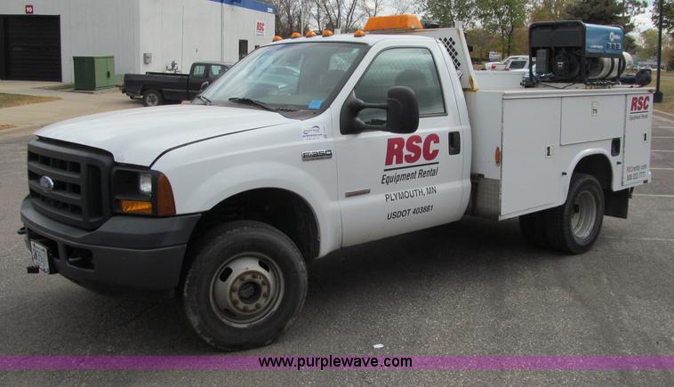 image for item F5541 2006 Ford F350 XL service truck