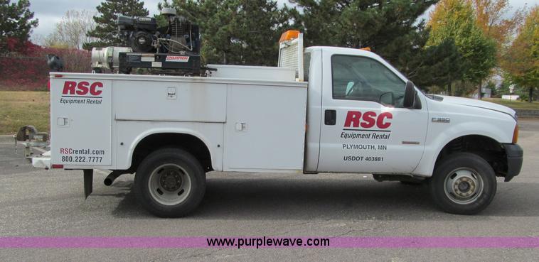 image for item F5541 2006 Ford F350 XL service truck