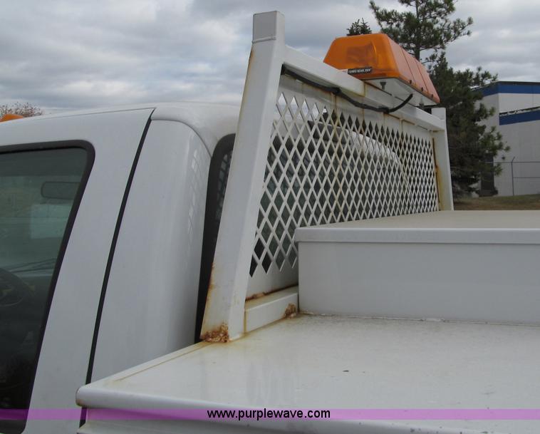 image for item F5541 2006 Ford F350 XL service truck