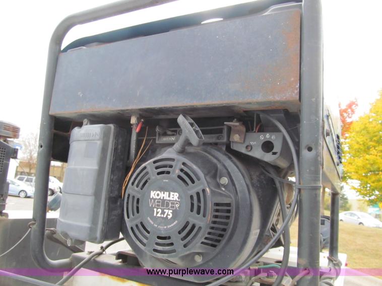 image for item F5541 2006 Ford F350 XL service truck