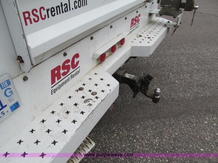 image for item F5541 2006 Ford F350 XL service truck