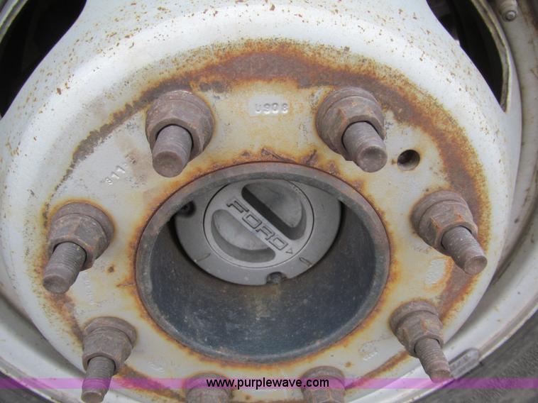 image for item F5541 2006 Ford F350 XL service truck