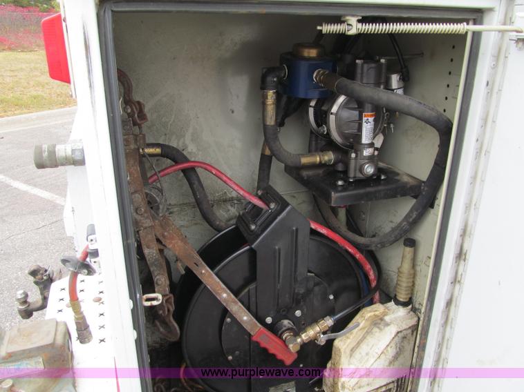 image for item F5541 2006 Ford F350 XL service truck