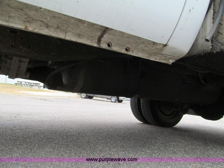 image for item F5541 2006 Ford F350 XL service truck