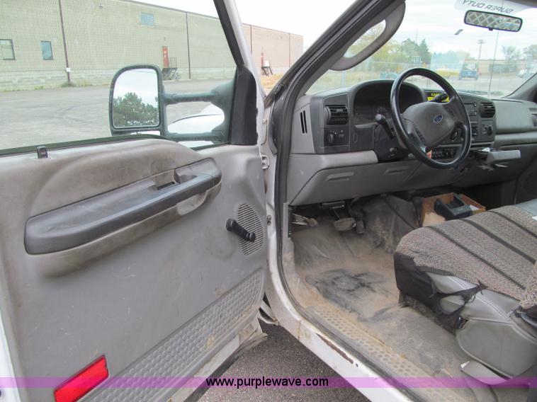 image for item F5541 2006 Ford F350 XL service truck