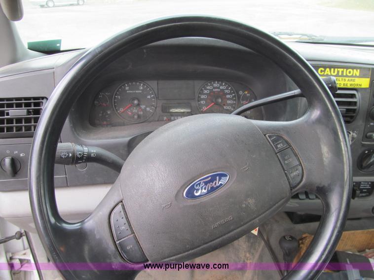 image for item F5541 2006 Ford F350 XL service truck