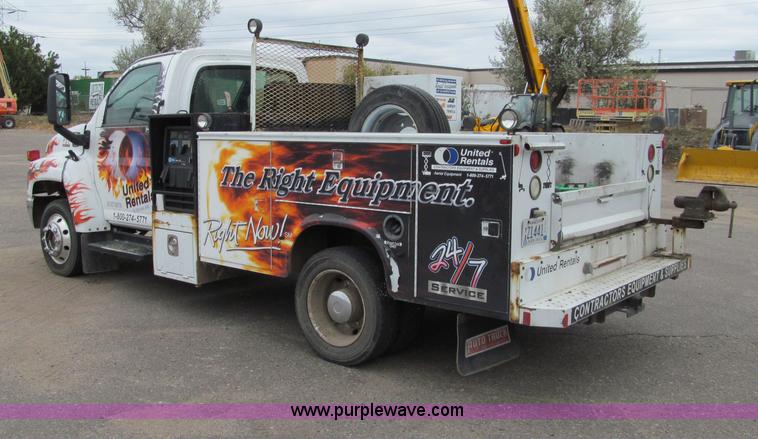 image for item F5542 2006 Chevrolet C5500 service truck