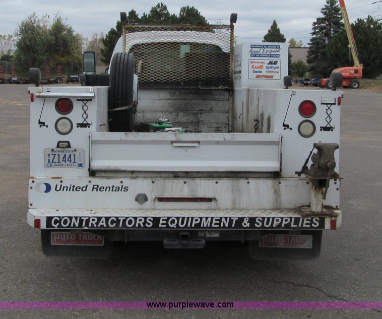 image for item F5542 2006 Chevrolet C5500 service truck