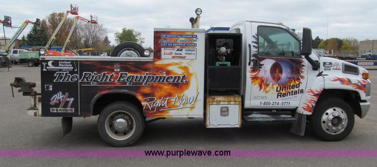 image for item F5542 2006 Chevrolet C5500 service truck