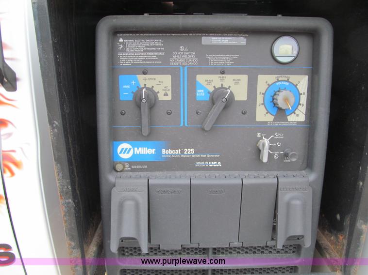 image for item F5542 2006 Chevrolet C5500 service truck