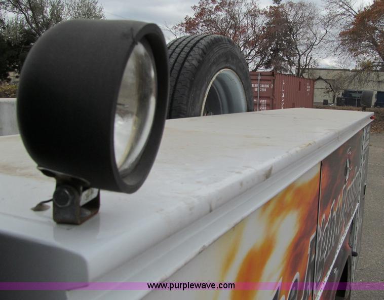 image for item F5542 2006 Chevrolet C5500 service truck