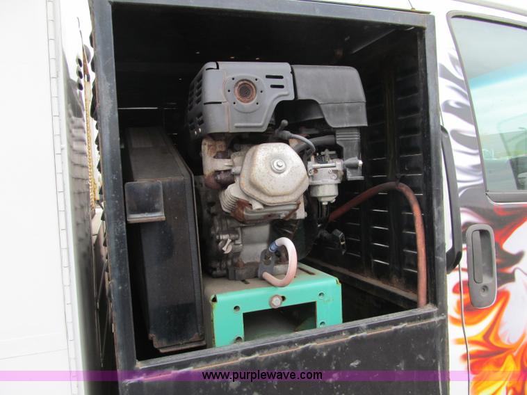 image for item F5542 2006 Chevrolet C5500 service truck