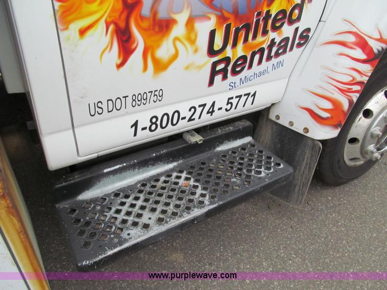 image for item F5542 2006 Chevrolet C5500 service truck