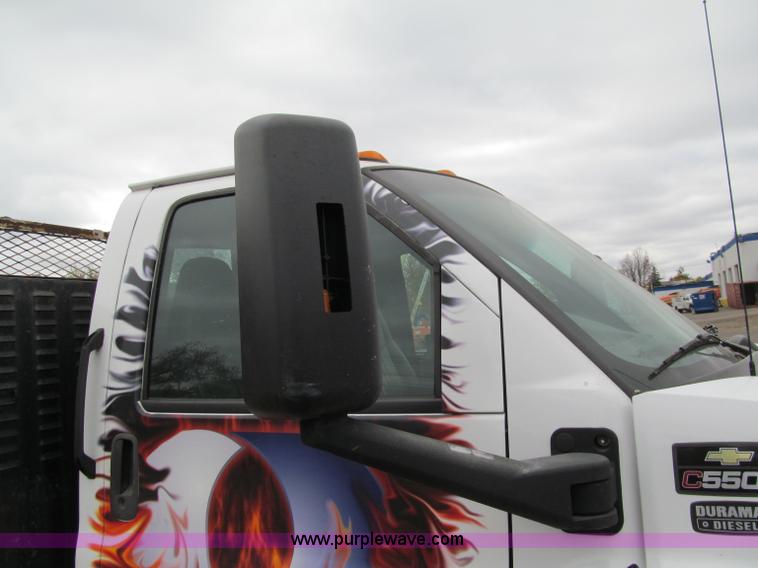 image for item F5542 2006 Chevrolet C5500 service truck