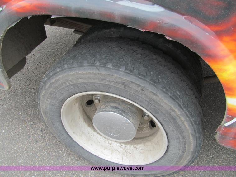 image for item F5542 2006 Chevrolet C5500 service truck