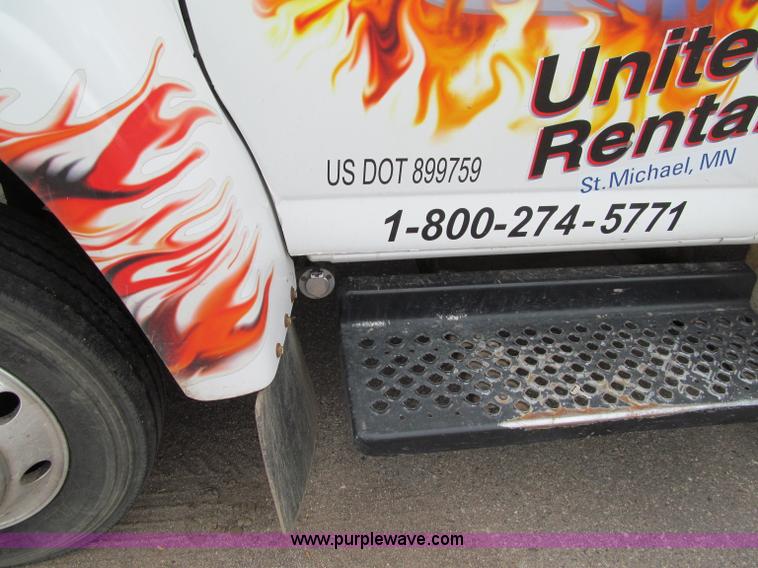 image for item F5542 2006 Chevrolet C5500 service truck