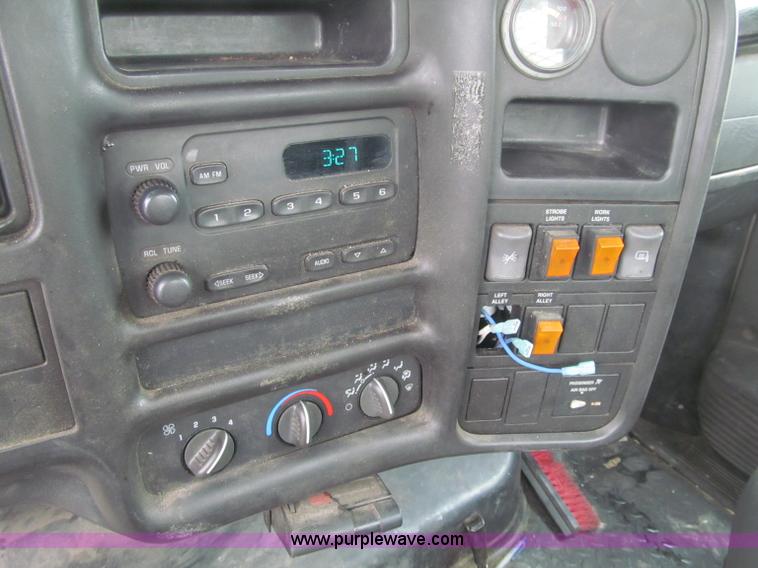 image for item F5542 2006 Chevrolet C5500 service truck